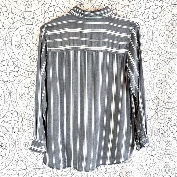 American Eagle Grey White Striped Button Down Oversized‎ M - Picture 3 of 9